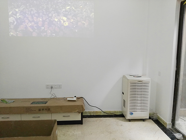 室內(nèi)家裝用除濕機